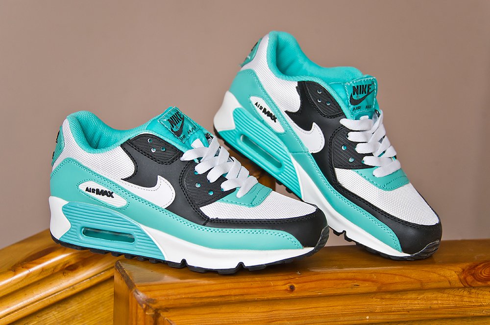 кроссовки оптом